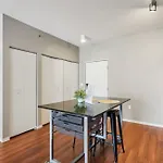 Cozysuites Mill District With Pool, Gym # 10