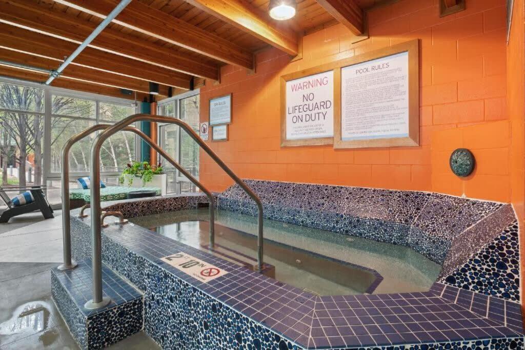 Apartamento Cozysuites Mill District With Pool, Gym # 10 Minneapolis